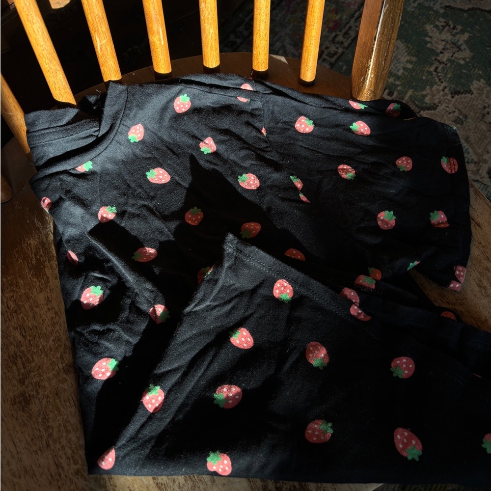 Black Strawberry Print crop top